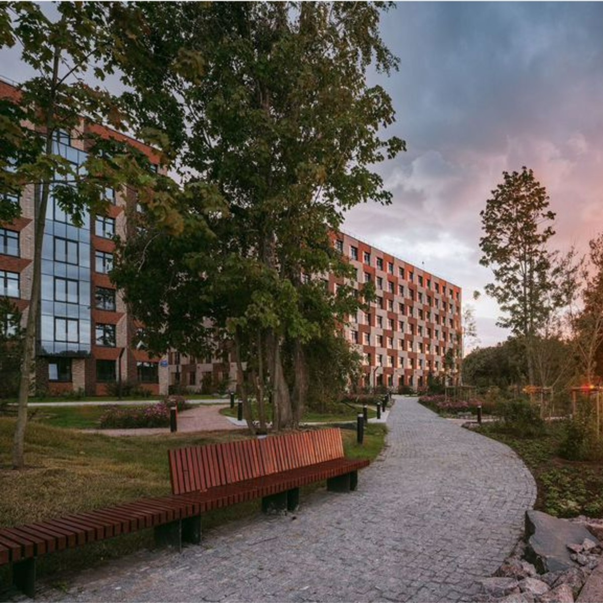 4-к. квартира, 178,8 м², 1/9 эт.